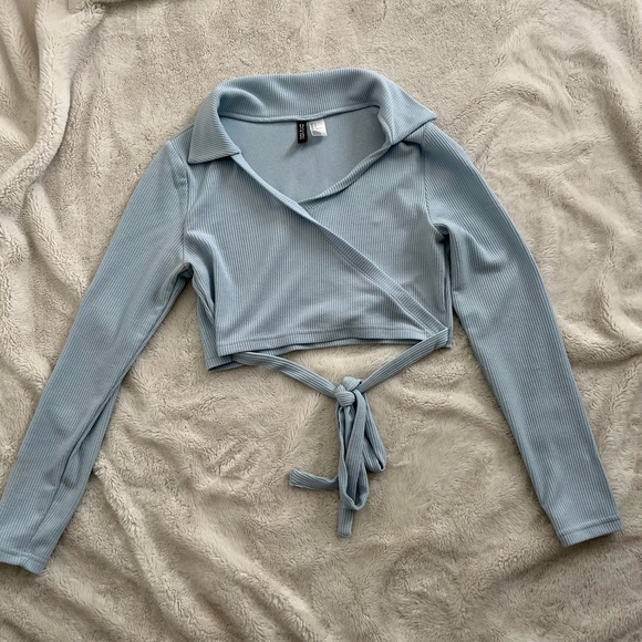 H&M Tops - blue longs sleeve
